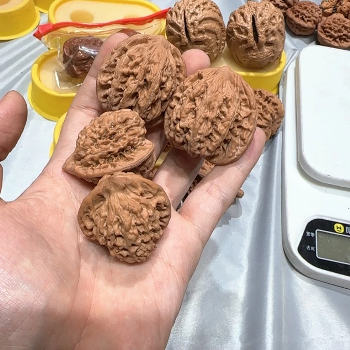 鬼***年把件文玩核桃汉高山官帽  汉高山虎头