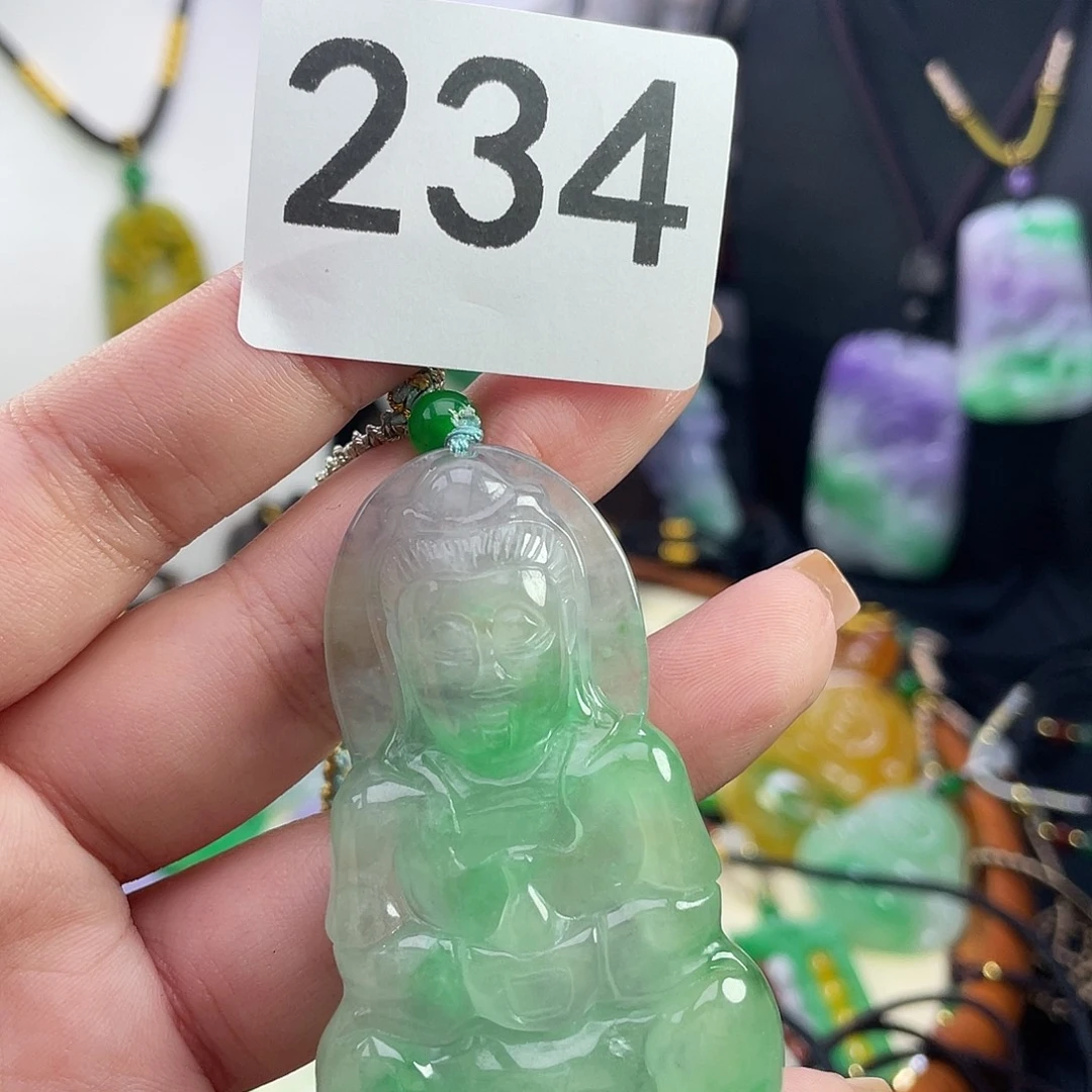 翡翠未镶嵌吊坠(赠链)