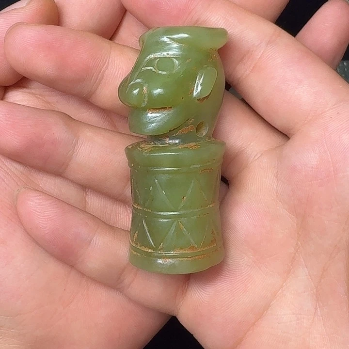 婉***豆未镶嵌和田玉挂件