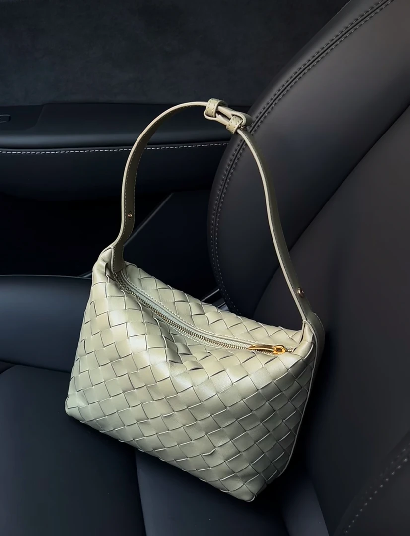 【bv饭盒】经典手拎包包个性简约休闲包162