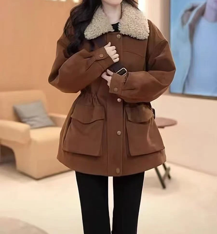 简单大气毛领外套