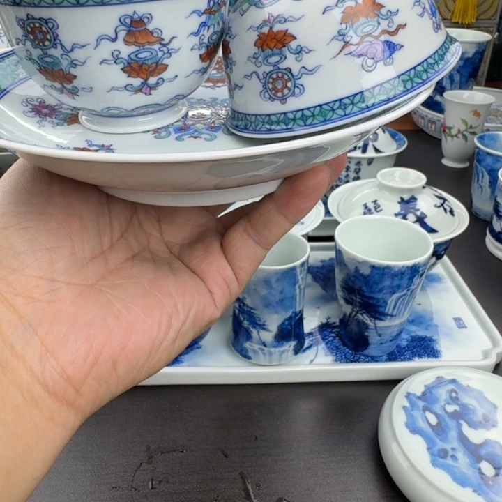 小***新杯子山水画作品展等活动中获奖