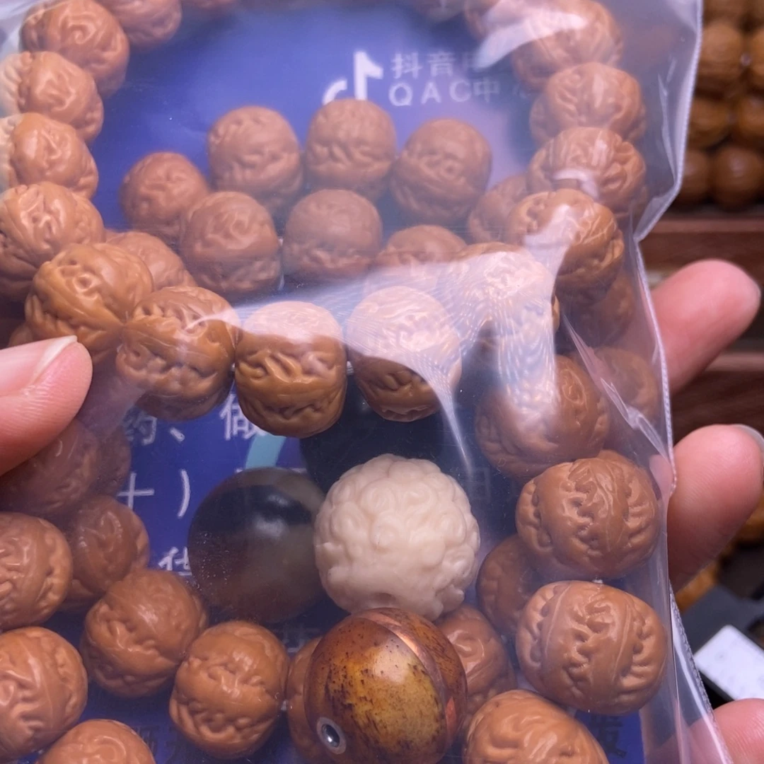 T***y吊坠猴头核桃momomomooo