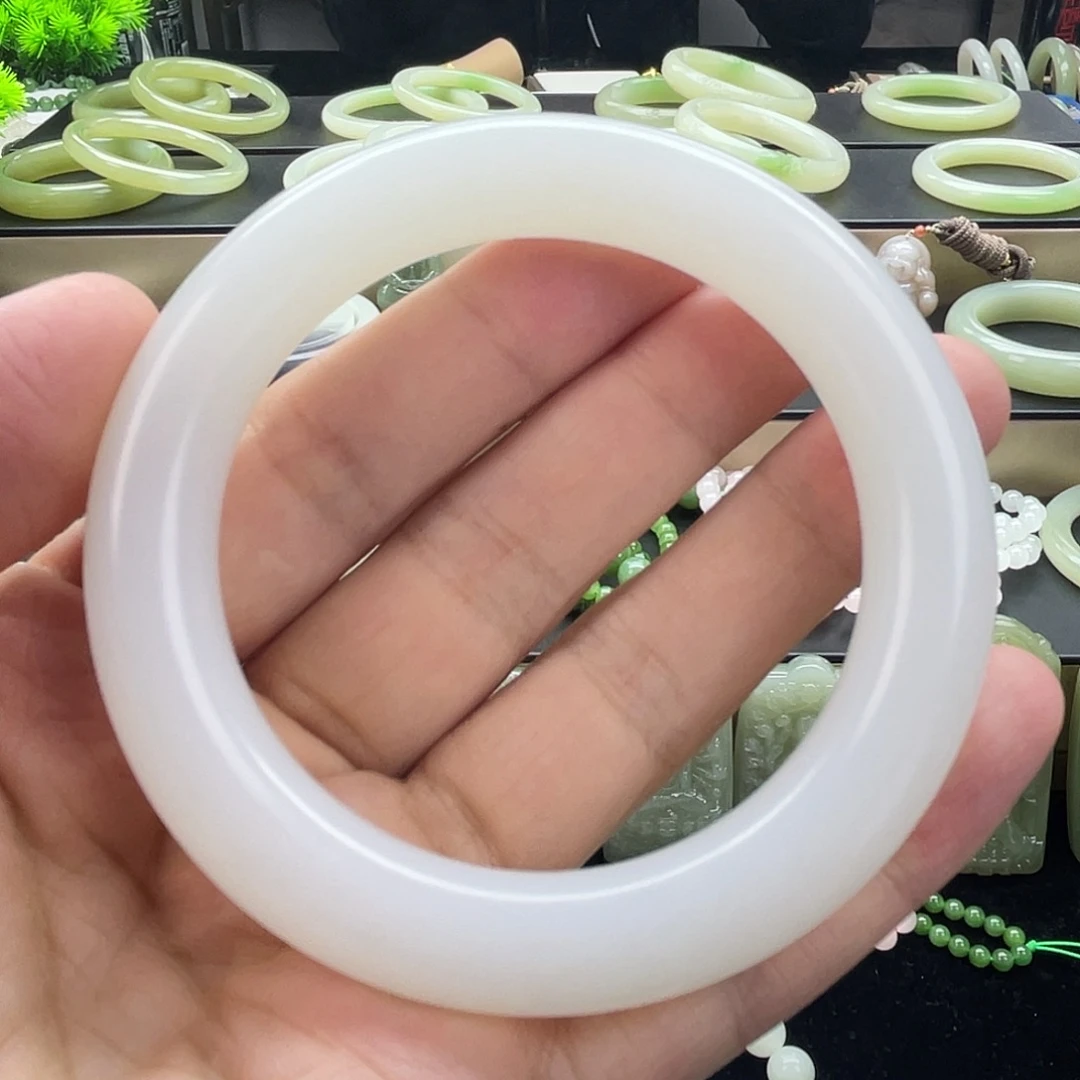 和田玉未镶嵌手镯57.5