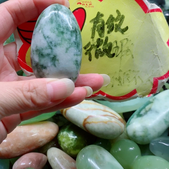 蛇纹石玉未镶嵌手把件