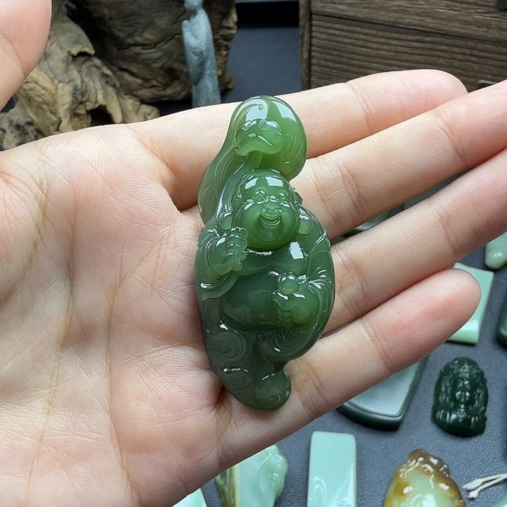 和田玉未镶嵌颈饰