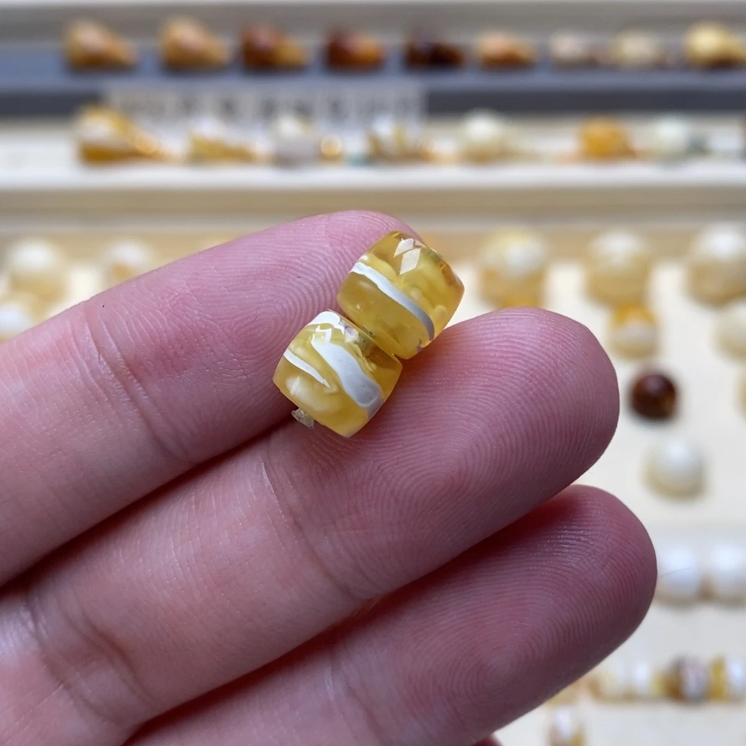 琥珀未镶嵌珠宝奇石
