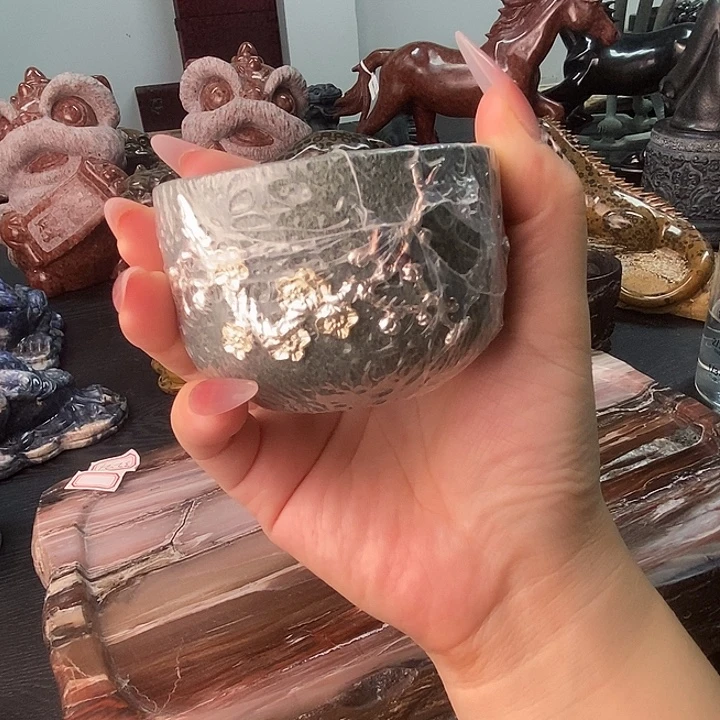 天然青石镶银杯寒梅款100cc