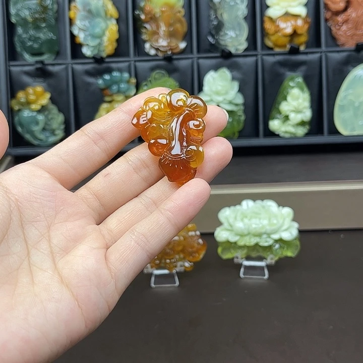 安****未镶嵌蛇纹石玉吊坠(不含链)