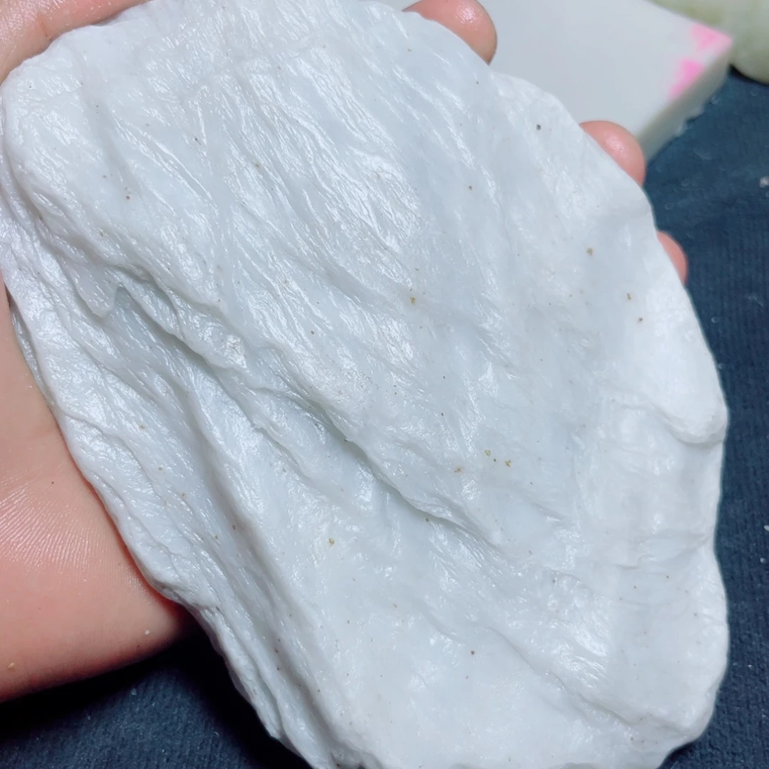 和田玉（糖玉）未镶嵌珠宝奇石