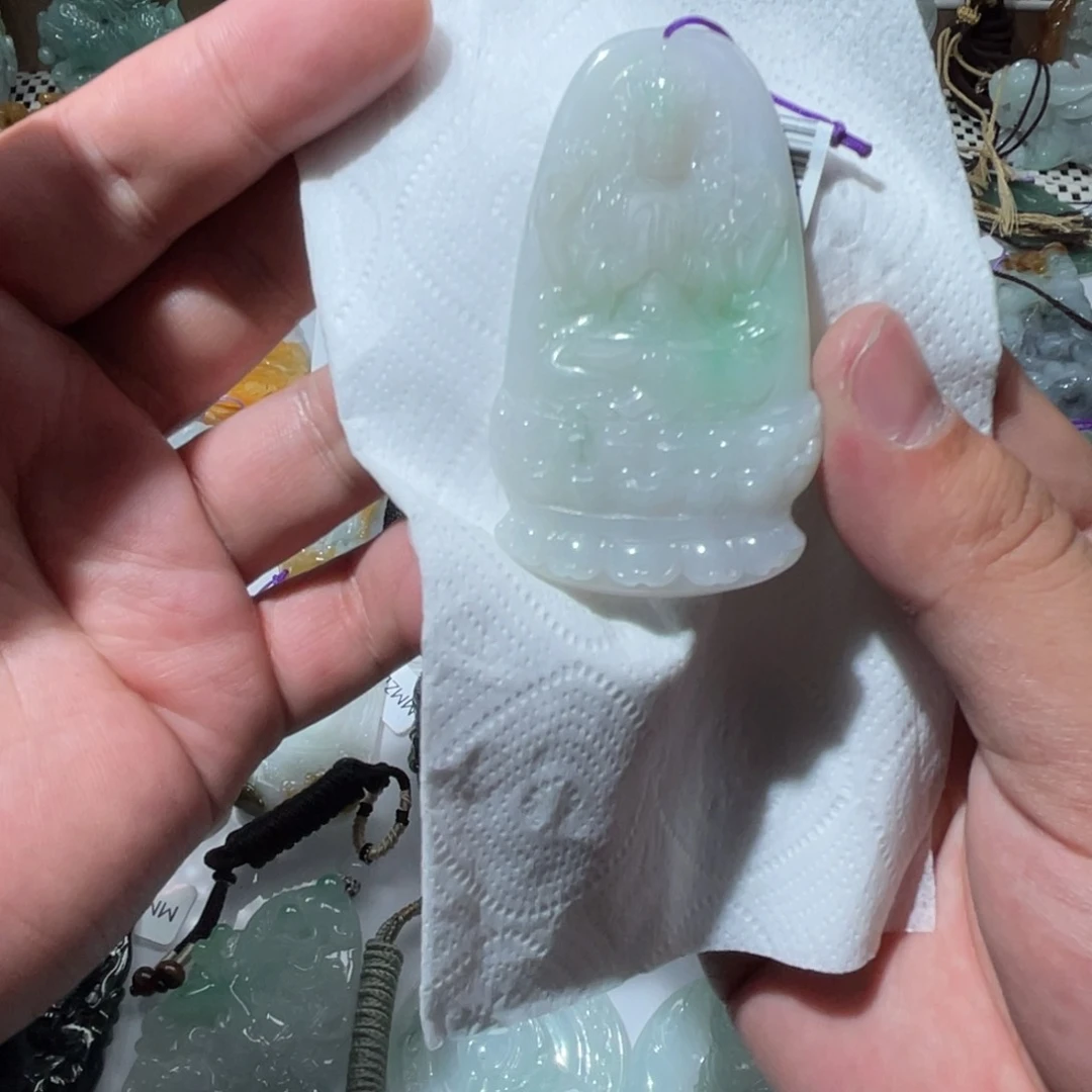 翡翠颈饰未镶嵌天然