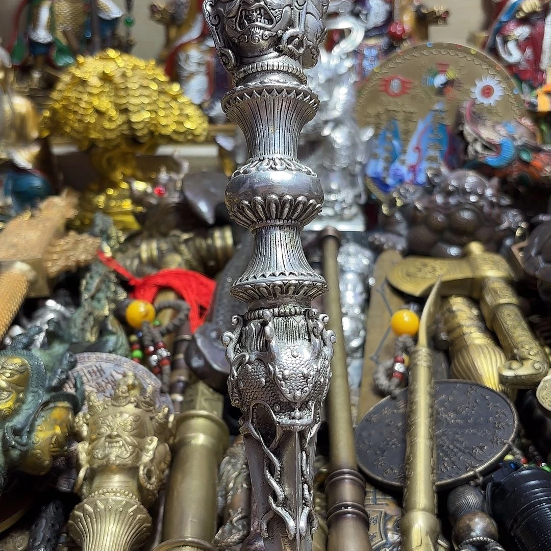 苗苗推荐精神铜器