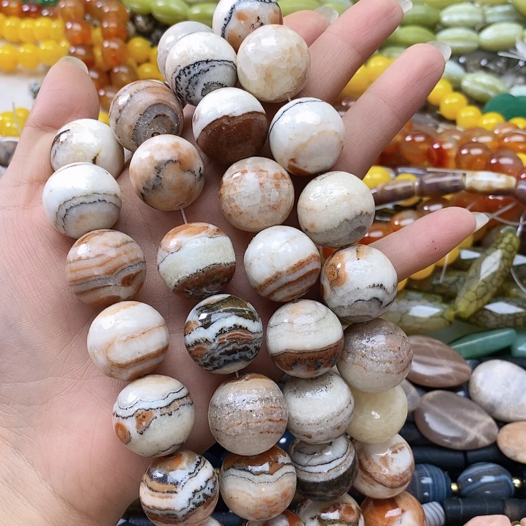 玛瑙/玉髓未镶嵌珠宝半成品卡二十左右千层一条