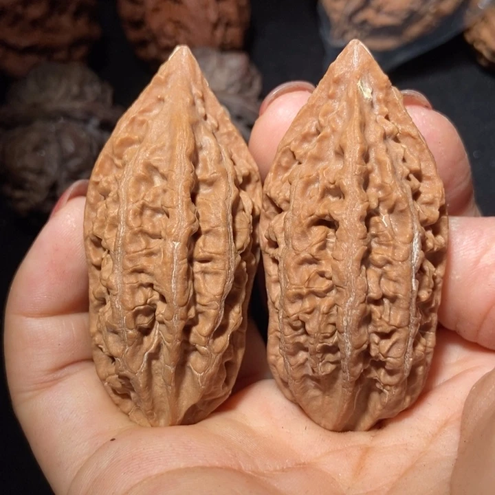 文玩核桃把件东北楸子小雪74