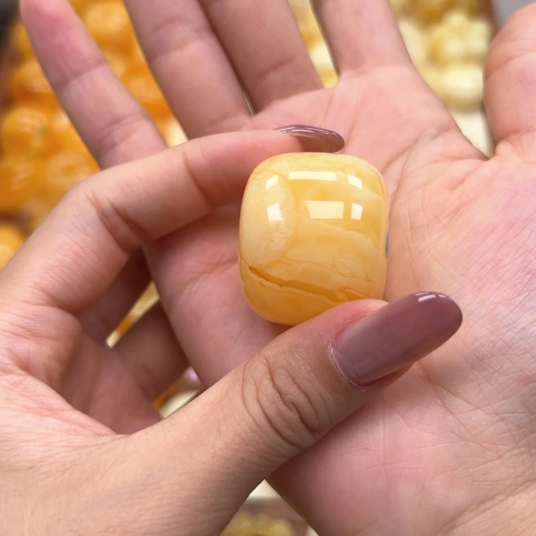 嘉***菲琥珀颈饰未镶嵌蜜蜡