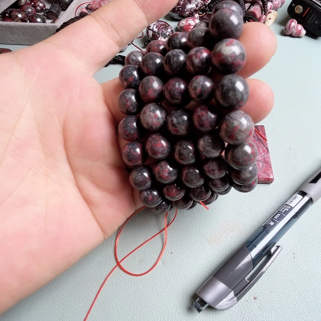 P****8天然朱砂辰石吊坠