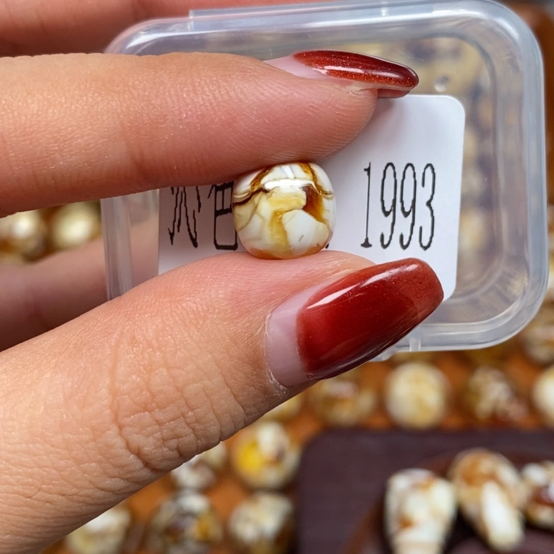 把件猴头核桃沁色圆珠老型1993