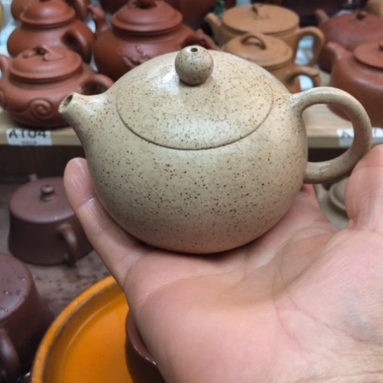 茶壶紫砂白段西施180豪升左右有瑕疵
