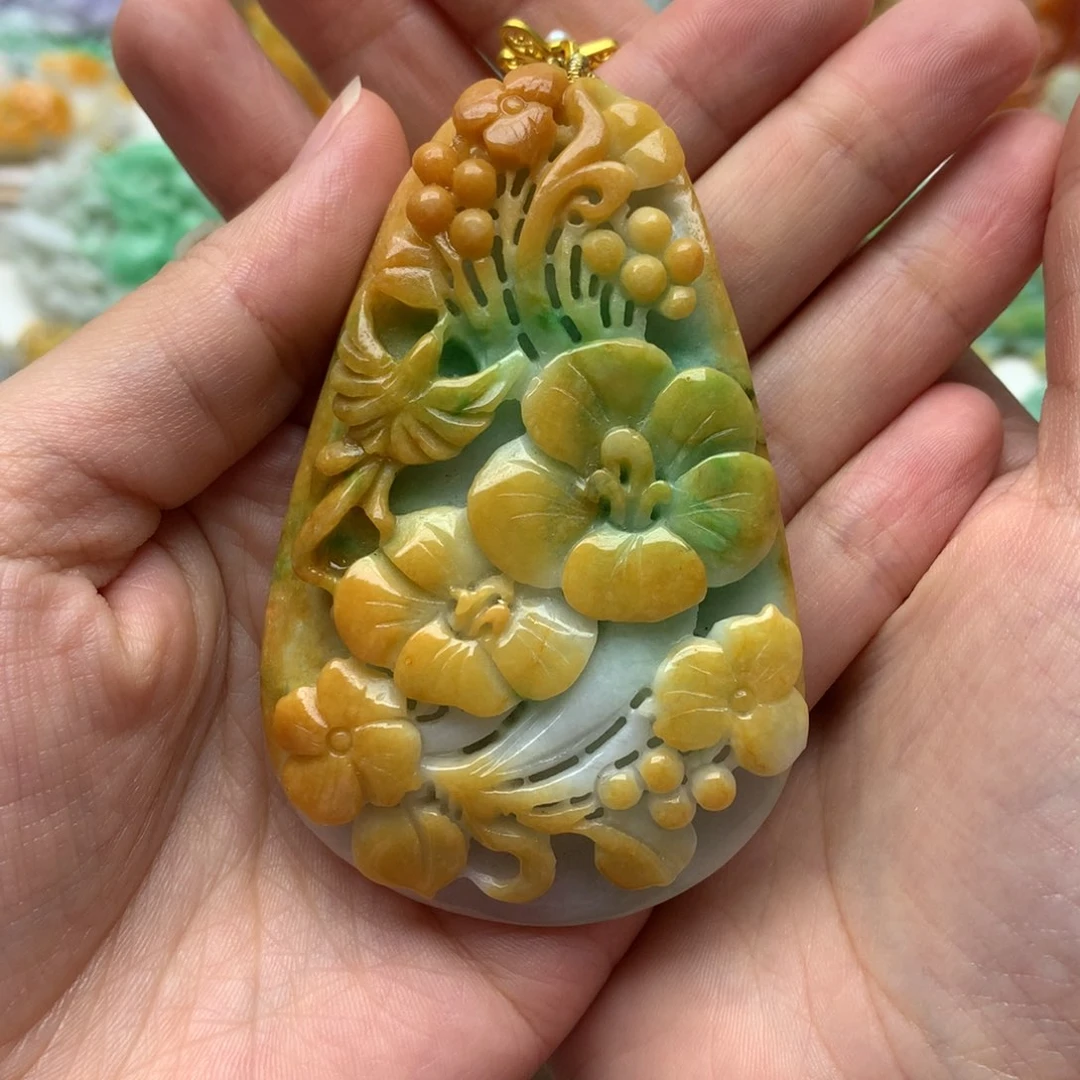 翡翠未镶嵌颈饰翡翠