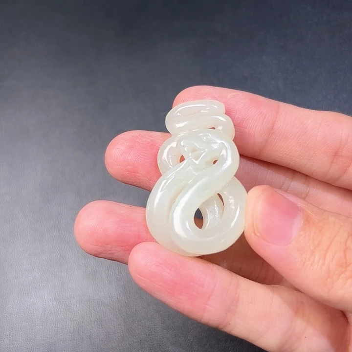 和田玉挂件未镶嵌一****生