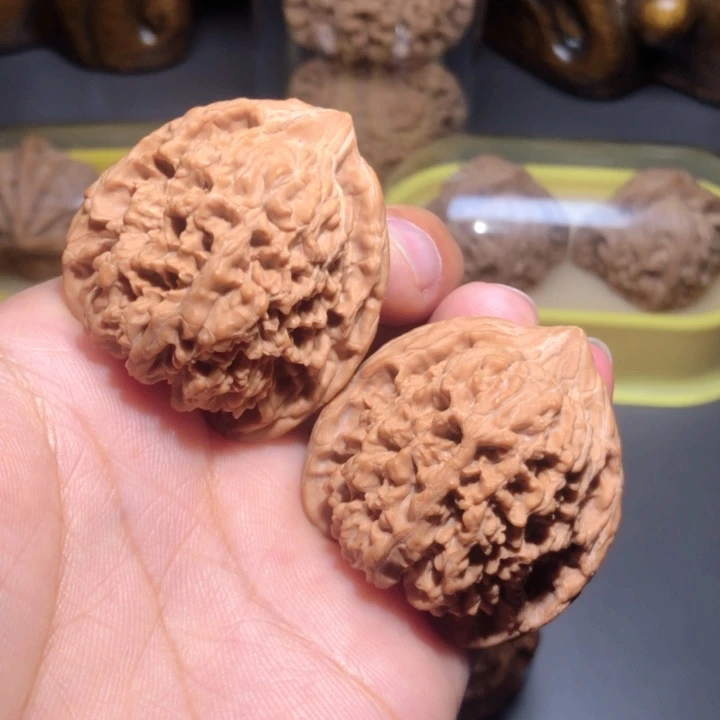 文玩核桃把件38满天星