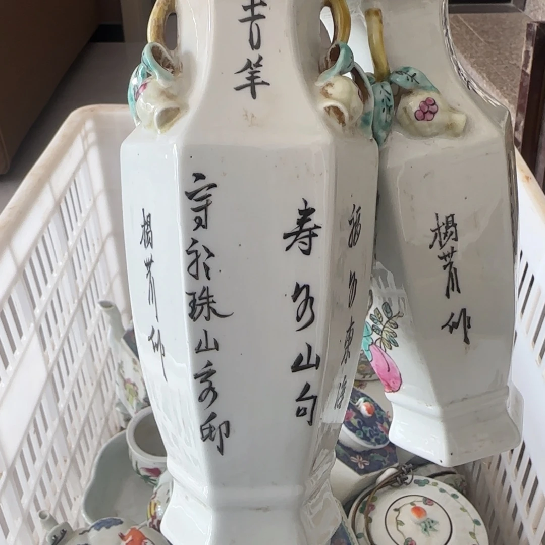 云***倾大叶紫檀（黑酸枝木类）工艺品