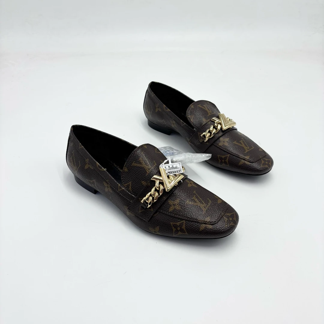 未使用 LouisVuitton/路易威登 lv/36.5老花金锁链乐福鞋/pp1921