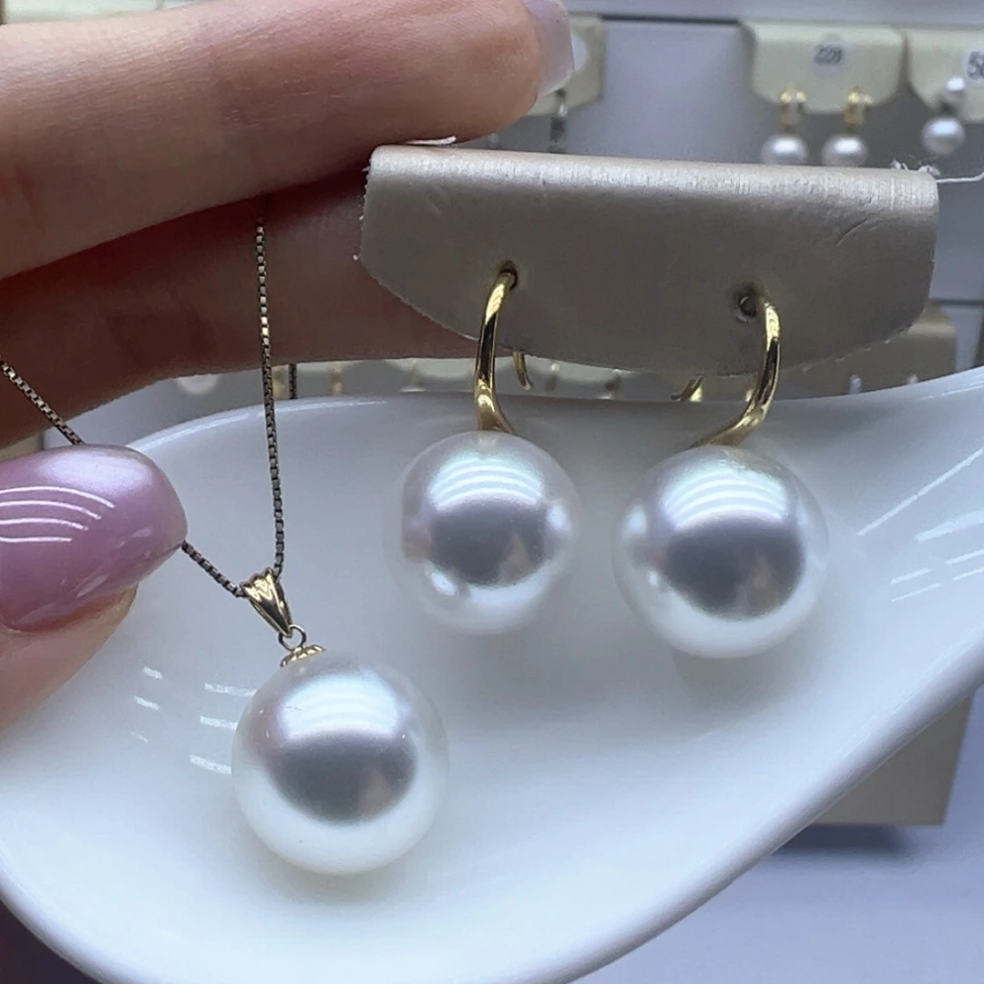 淡水珍珠18K金镶嵌吊坠(赠链)