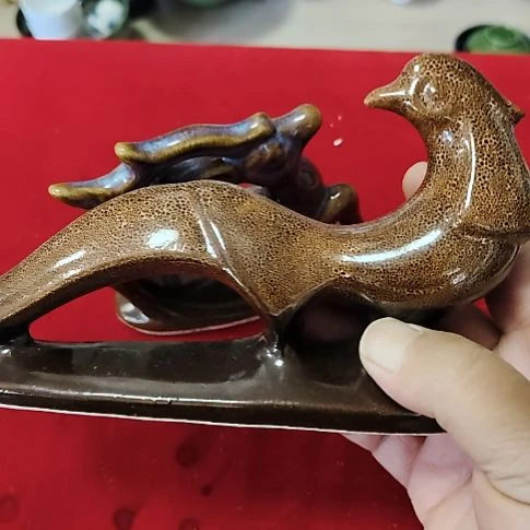 瓷片瓷片，各种摆件，均有瑕疵。沙锅！