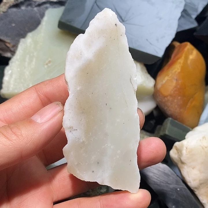 和田玉未镶嵌珠宝奇石