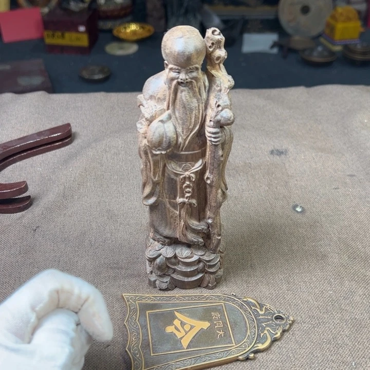 精品摆件工艺品等