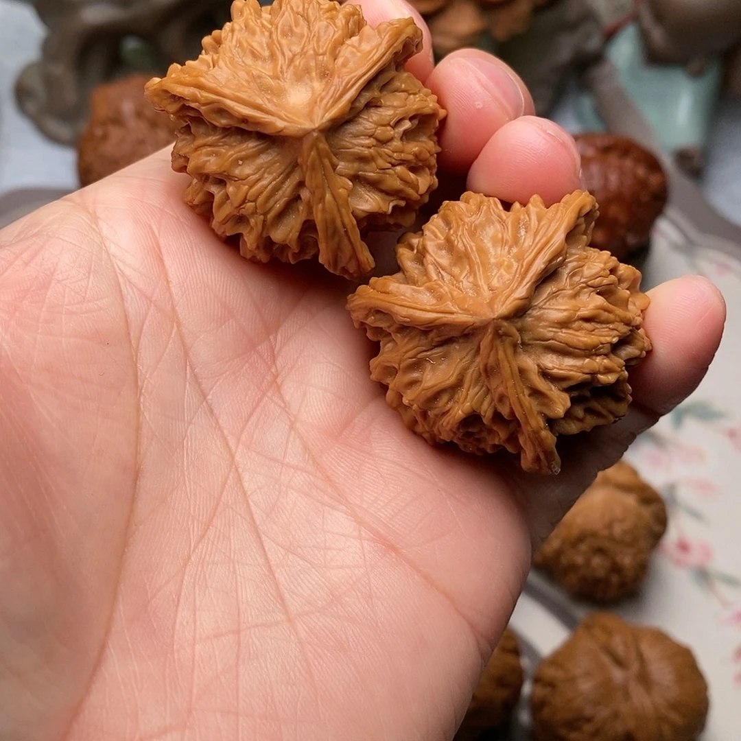 文玩核桃把件三棱