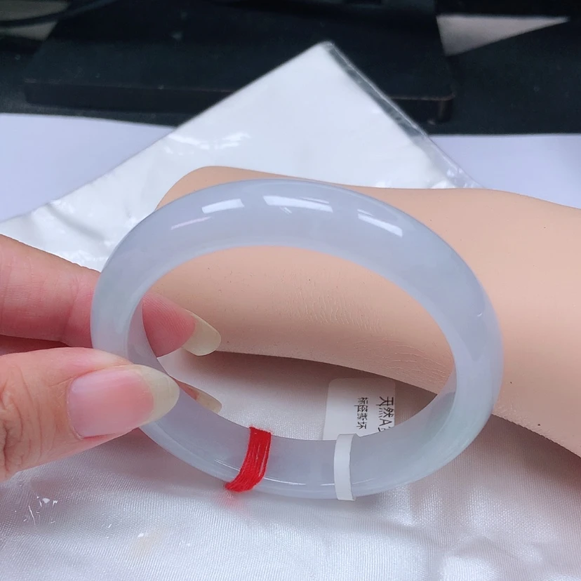 【闪购商品】翡翠手镯未镶嵌，