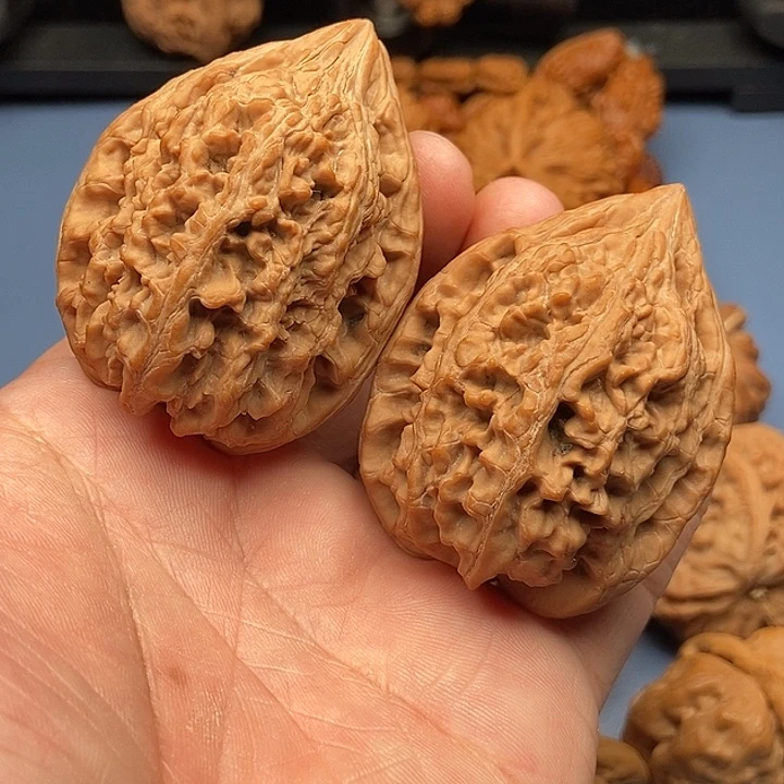 把件文玩核桃大沽石