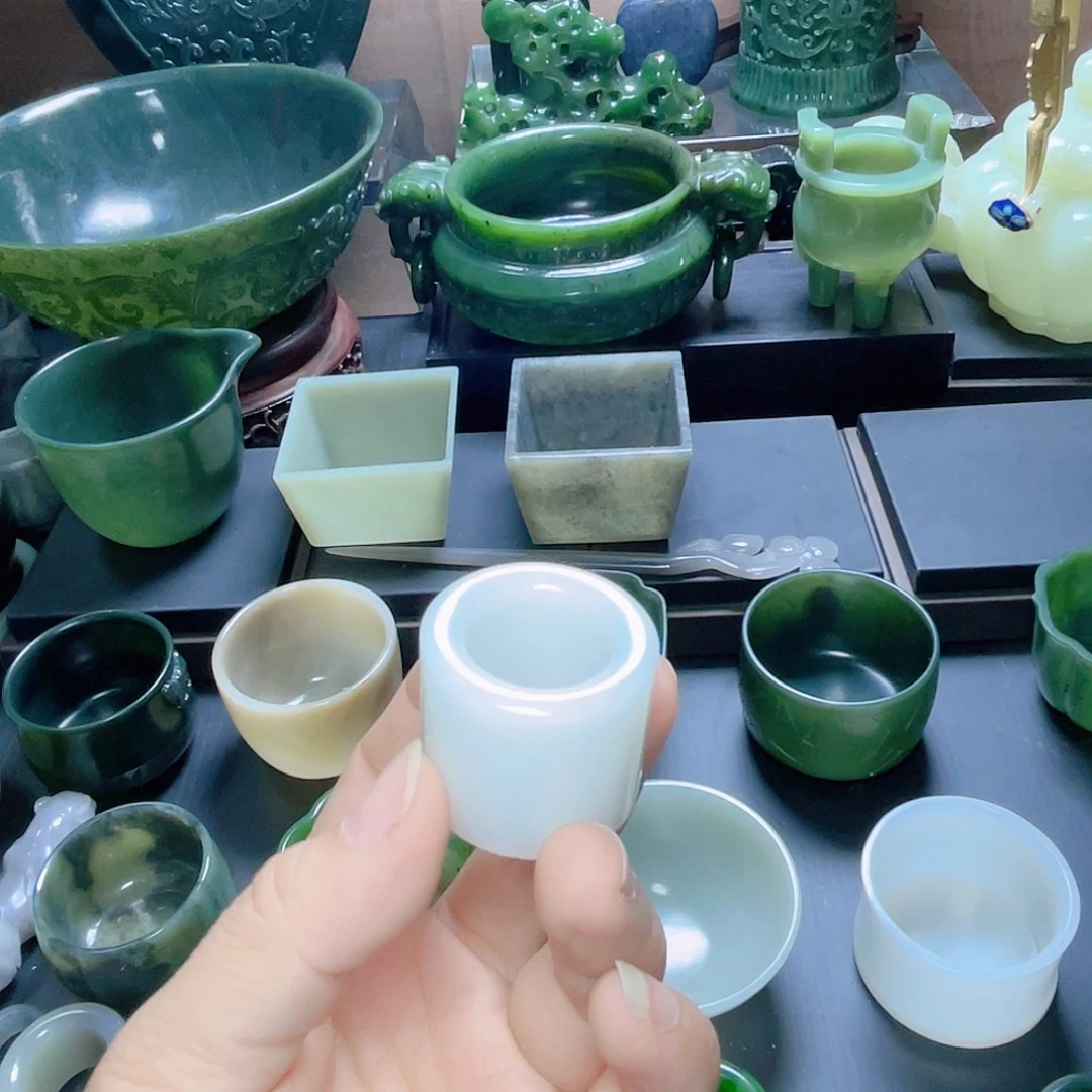 闲***阁和田玉未镶嵌挂件