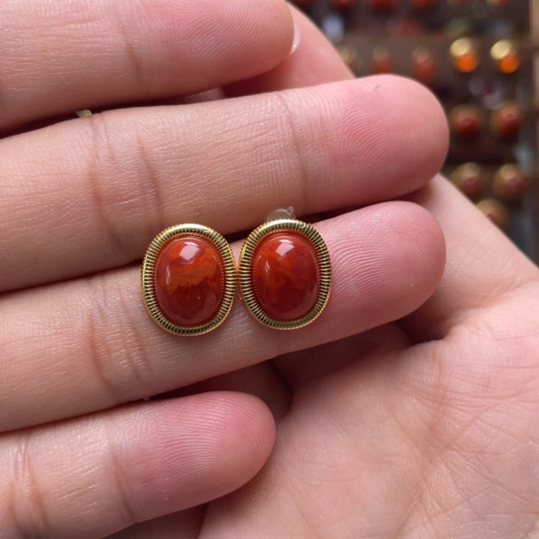 【闪购商品】银S925镶嵌火焰纹蛋面耳钉南红玛瑙