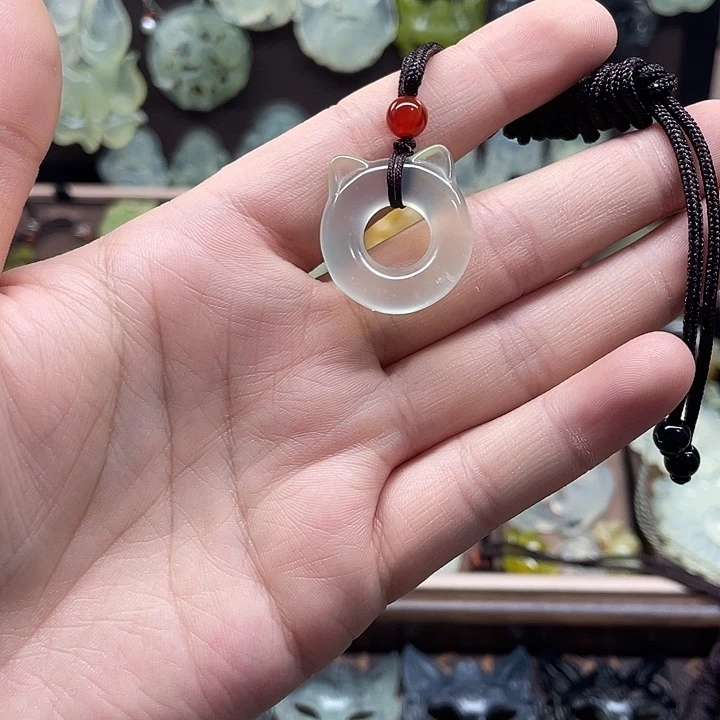 未镶嵌岫玉吊坠(赠链)