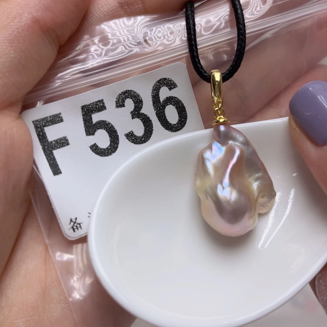 颈饰未镶嵌淡水珍珠