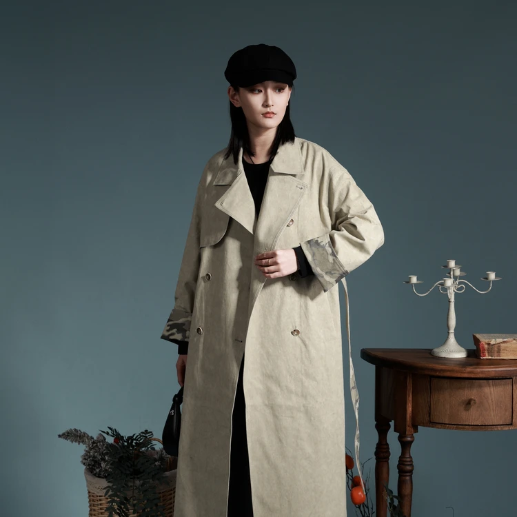 西町村屋迷彩印花拼接长款风衣女春季新款复古气质外套XAAA10036