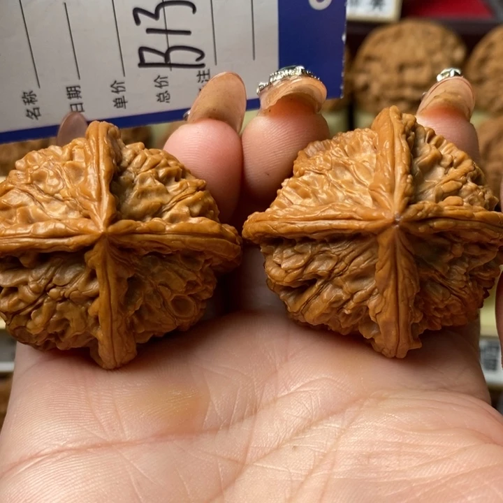 把件桃核精品四棱