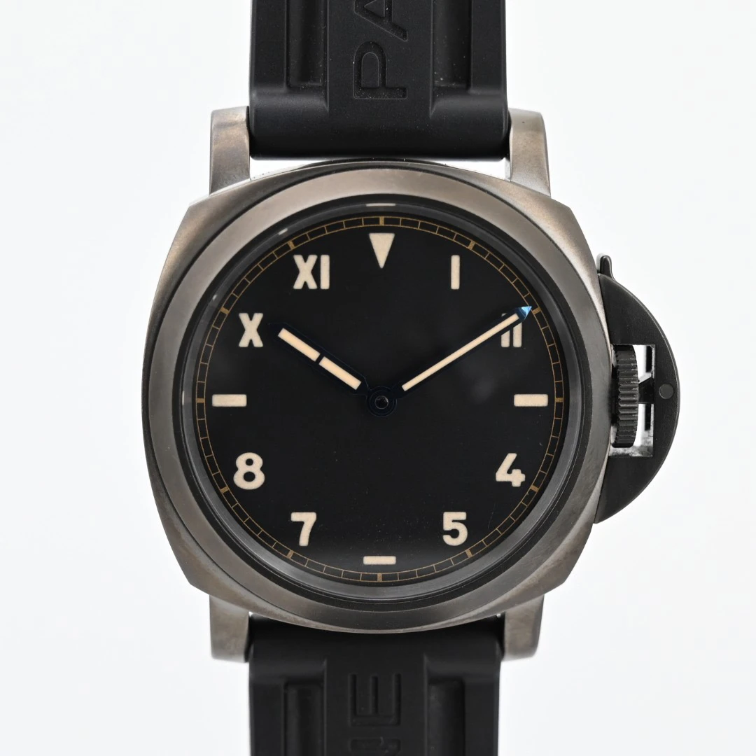 全新未使用   【沛纳海】庐米诺系列/型号PAM00779/表径44毫米/全套