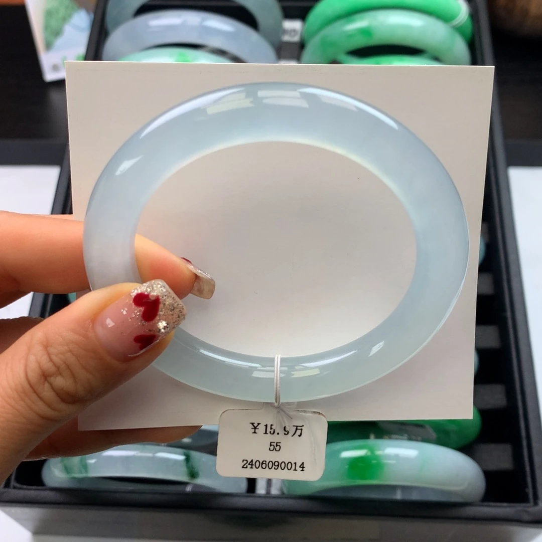 翡翠手镯未镶嵌55晴冰蓝水圆条