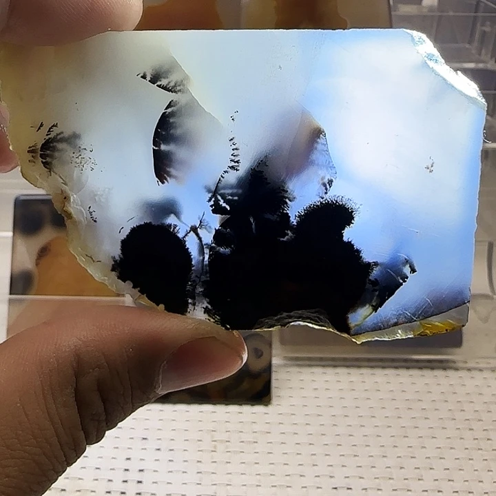 玛瑙/玉髓未镶嵌珠宝奇石