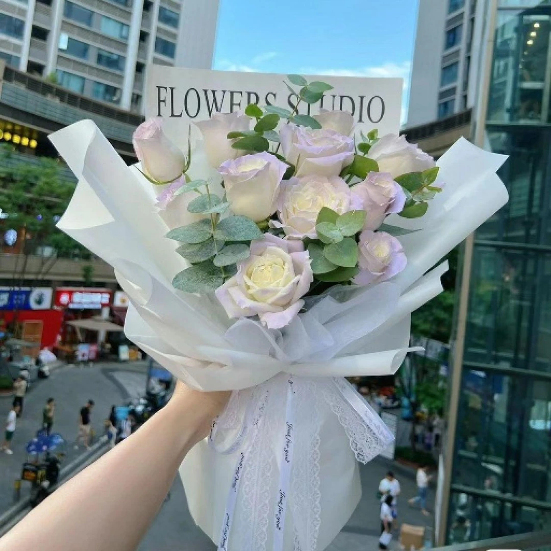【为你而来】11枝薄雾紫染色白玫瑰混搭花束送爱人送好友花店送花上门