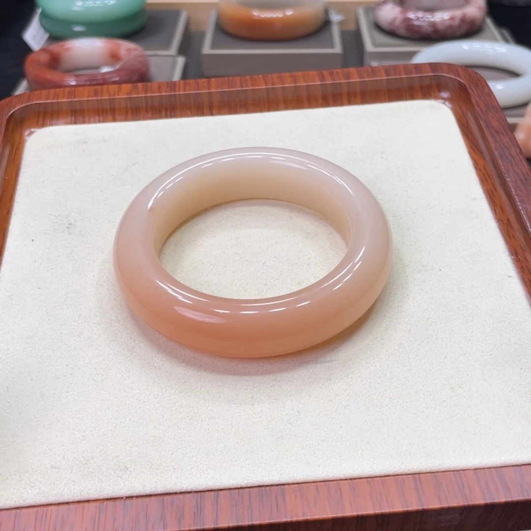 未镶嵌手镯石英岩玉z*m