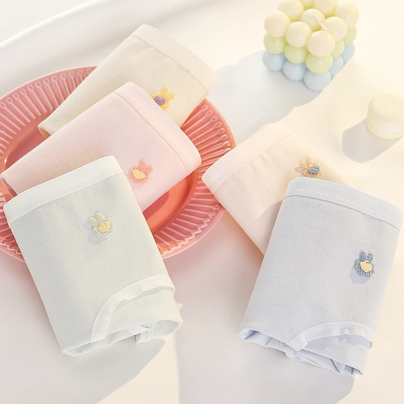 纯色7A纯棉内裤女亲肤舒适透气抑菌裆女士简约中腰少女学生三角裤