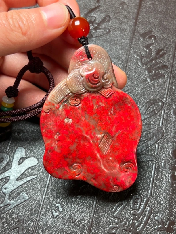 昌化鸡血石漂亮的手把件