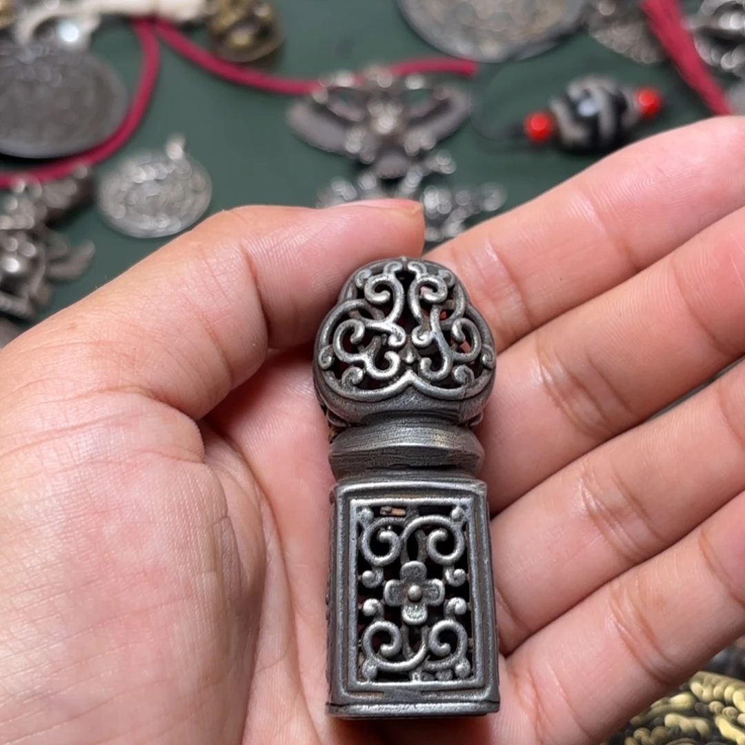 铜星月菩提吊坠项链