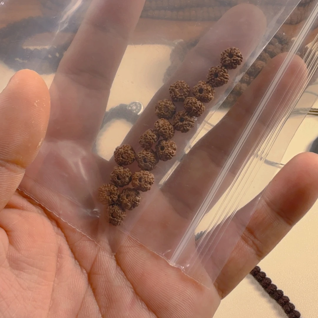 橙***爸吊坠金刚菩提8mm补发