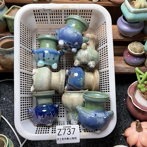 紫砂花盆737瑕疵品口径4厘米，无售后